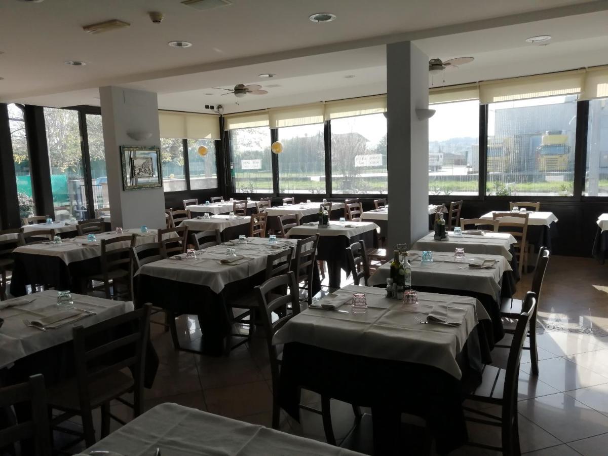 Sestosenso Food Drink Sleep Ristorante Pizzeria Alloggi تشيزينا المظهر الخارجي الصورة